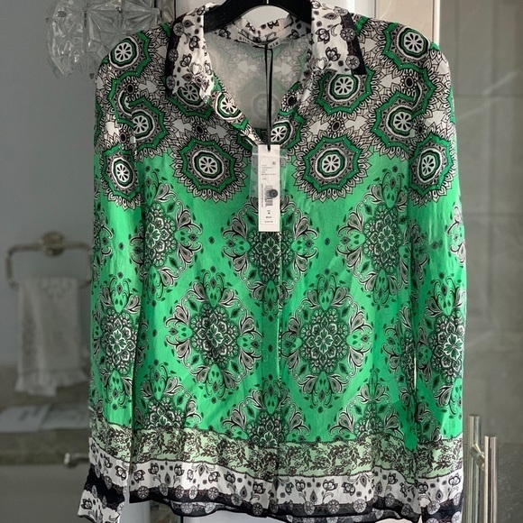ALICE + OLIVIA Willa Boho Print Silk Shirt - Picture 7 of 13
